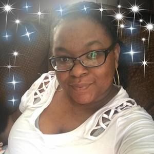 Meet your Posher, Yvette